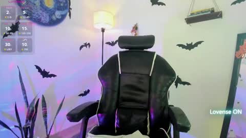  shamanta Independent modelHelp me reach 100 thumbs up  online show from October 17, 2:43 pm