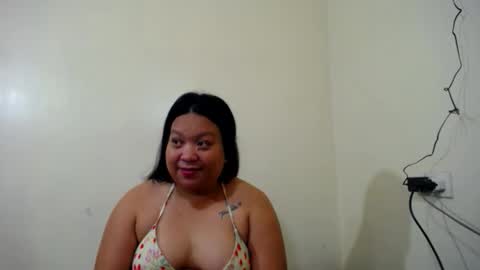 mia and luna online show from June 11, 1:16 am