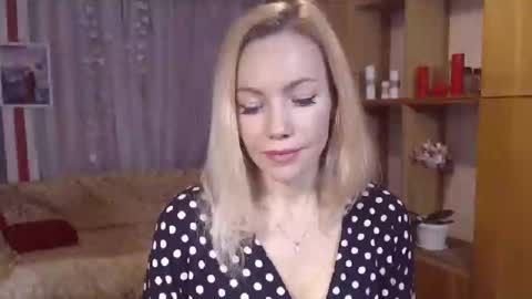 Snapshot of sweety_friend chatting on December 6, 9:40 pm Sweety friend online show from December 6, 9:40 pm