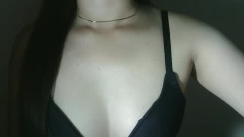 Snapshot of sweety_princess15 chatting on October 8, 3:18 pm sweety_princess15 online show from October 8, 3:18 pm