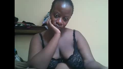 sweetyass25 online show from November 19, 6:13 am