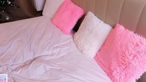 Molly online show from January 11, 6:47 pm