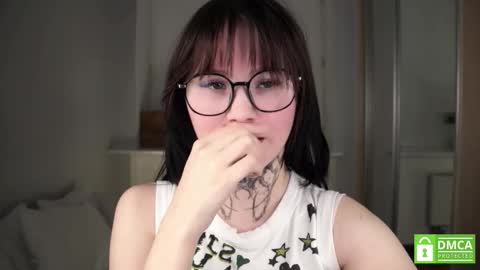 Astrid online show from December 1, 7:45 pm