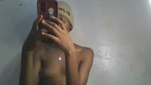 sweetypussy01 online show from October 14, 6:44 pm