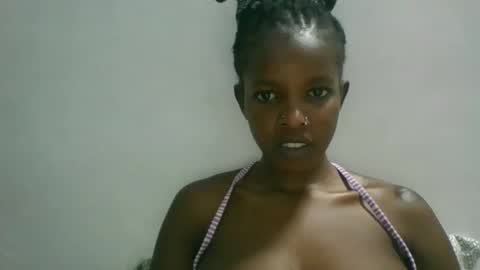 Snapshot of sweetz_candice chatting on September 18, 8:24 pm sweetz_candice online show from September 18, 8:24 pm