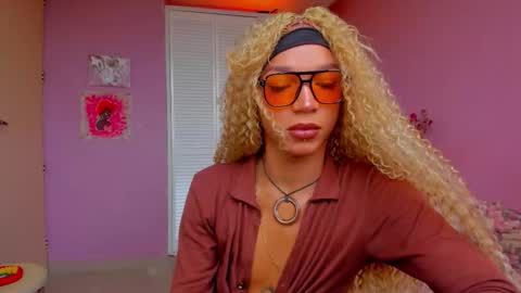 swettcabol online show from October 2, 7:45 pm