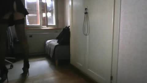 Swiss Couple online show from December 16, 10:32 am