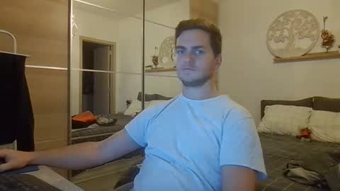 syl092 online show from November 3, 4:30 pm