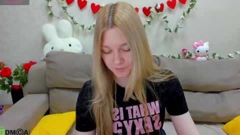 Sylvia online show from March 4, 1:13 am