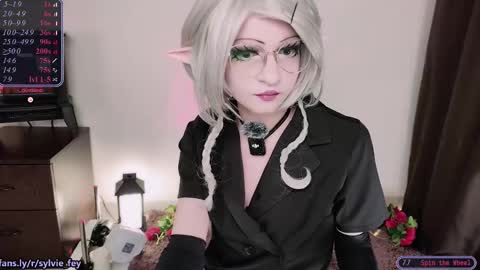 Snapshot of sylvie_fey chatting on March 2, 10:05 pm Sylvie online show from March 2, 10:05 pm