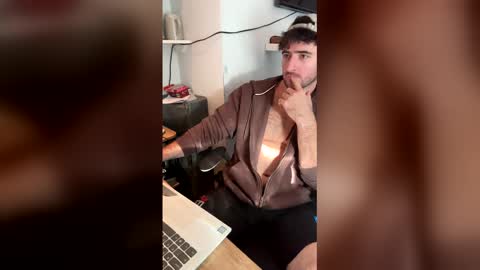 Trey online show from February 24, 3:04 pm