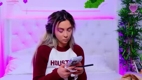 Arianna online show from February 3, 1:26 pm