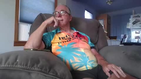 tacrunner66_ online show from July 11, 8:23 pm