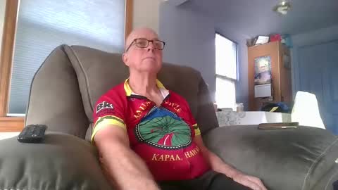 tacrunner66_ online show from October 4, 11:24 pm