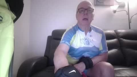 tacrunner66_ online show from February 16, 2:59 pm