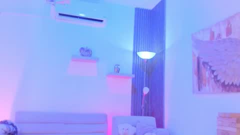 Tahiela  online show from February 10, 11:02 am