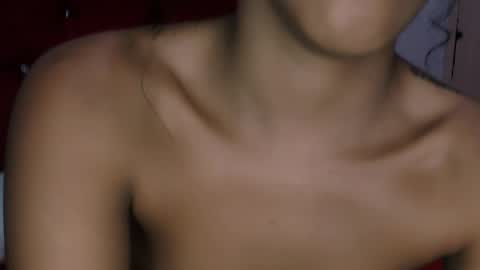 Snapshot of tainara_ebonny chatting on October 10, 8:35 pm Tainara online show from October 10, 8:35 pm