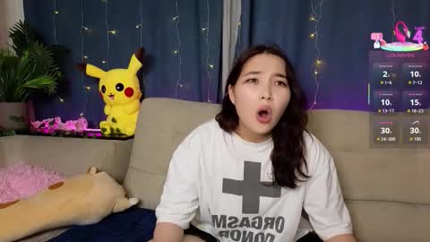 Soo Ying online show from November 12, 8:55 pm