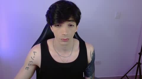 takeru___ online show from January 12, 11:56 pm