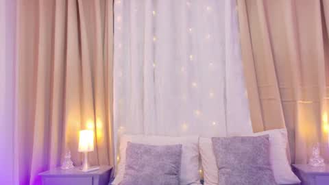 tali  online show from June 15, 1:14 pm