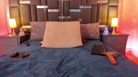 tali  online show from November 22, 10:51 pm