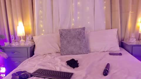 tali  online show from July 4, 6:55 pm