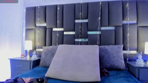 tali  online show from November 19, 6:39 pm