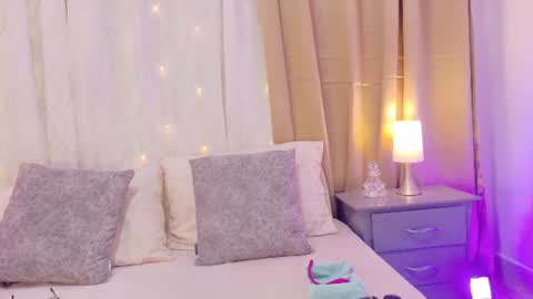 tali  online show from July 9, 6:34 pm