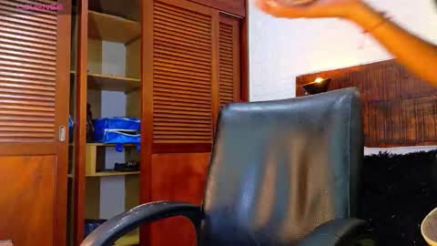    online show from October 1, 10:14 am