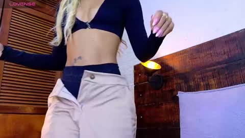    online show from December 4, 11:54 am