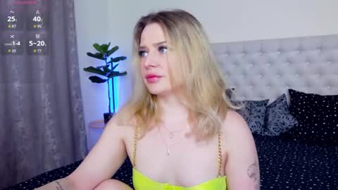 TamarraFox online show from June 23, 4:53 am