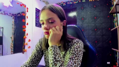 tammy_thompson_ online show from April 9, 3:18 pm