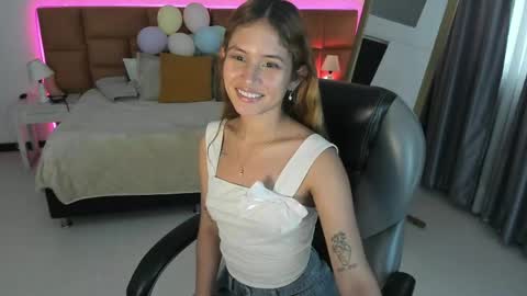 Tamy  online show from May 14, 8:29 pm