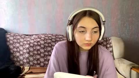 Alice online show from March 14, 10:08 am