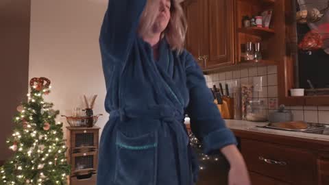 Lilith Eden  sometimes Eve online show from December 15, 5:13 am