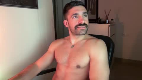 tarquit8 online show from January 14, 10:07 pm