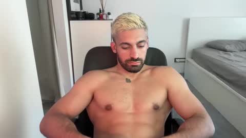 tarquit8 online show from September 13, 1:24 pm