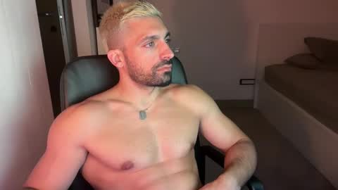 tarquit8 online show from September 10, 5:47 pm