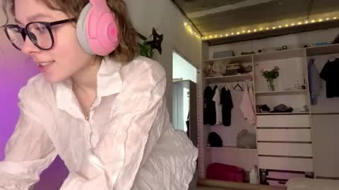 Darlin online show from February 10, 1:08 am