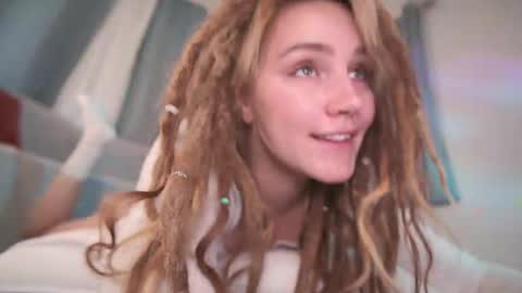 Snapshot of tasty_tomato chatting on October 19, 2:00 pm RHEA  pronanciation like Reya   online show from October 19, 2:00 pm