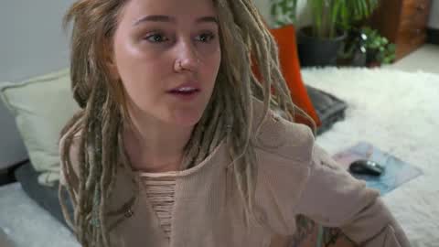 Snapshot of tasty_tomato chatting on December 24, 7:39 am RHEA  pronanciation like Reya   online show from December 24, 7:39 am