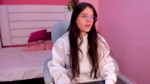 tatiana_arboleda online show from March 19, 2:28 am