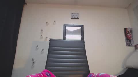 Snapshot of tatiana_ninfomaniaca chatting on February 7, 12:09 am tatiana online show from February 7, 12:09 am