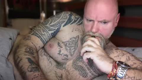 Tattooeddilf 01 online show from January 6, 9:52 pm