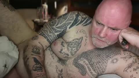 Tattooeddilf 01 online show from April 13, 9:41 pm