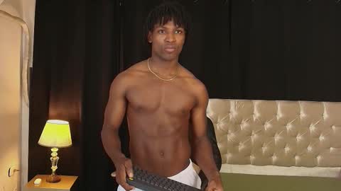 tau_montes online show from February 4, 2:15 am