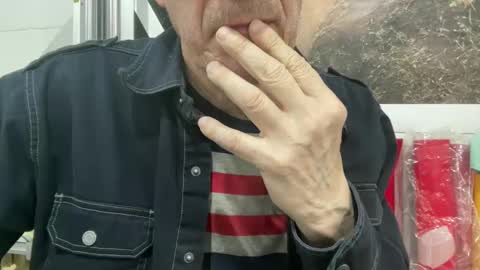 Snapshot of tauromolo chatting on February 12, 2:14 am tauromolo online show from February 12, 2:14 am