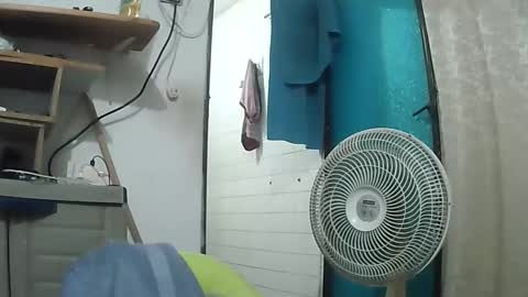 Snapshot of tavo58 chatting on October 28, 2:23 am alvarito online show from October 28, 2:23 am