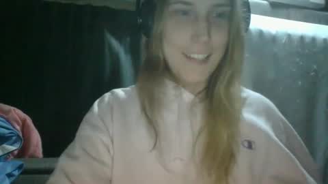 taylafox online show from February 8, 1:22 am