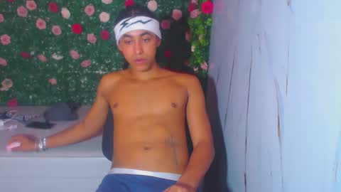 Taylor online show from February 24, 7:17 pm